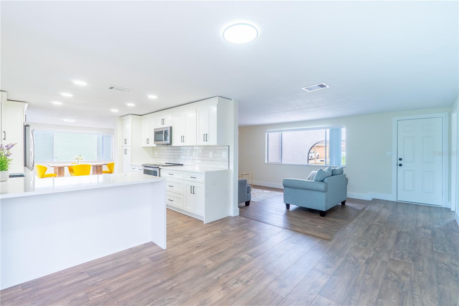 BEACON SQUARE - Residential