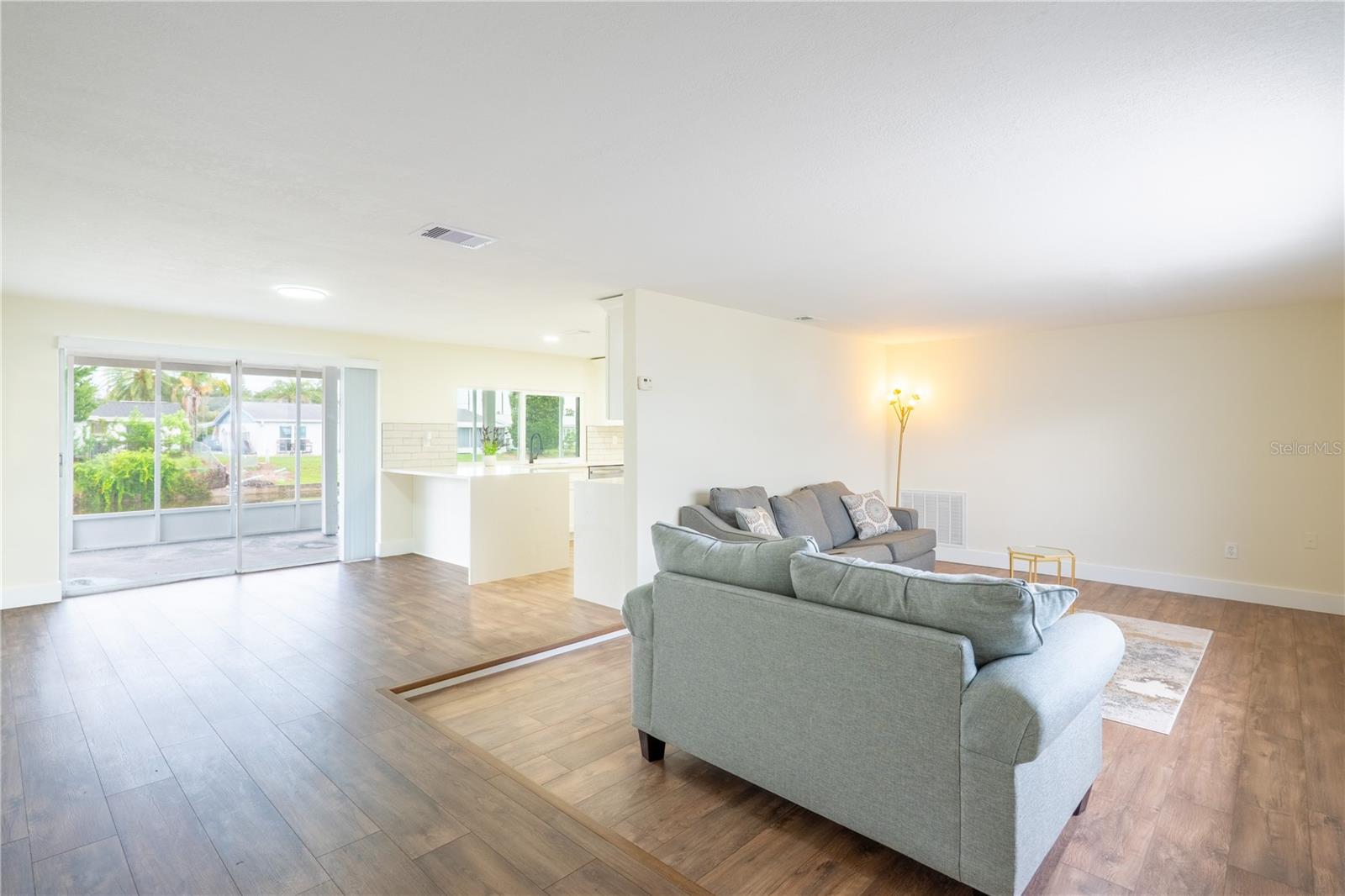 BEACON SQUARE - Residential