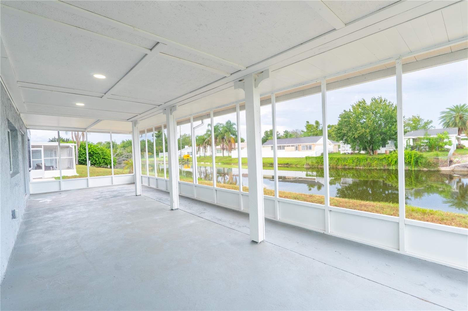 BEACON SQUARE - Residential