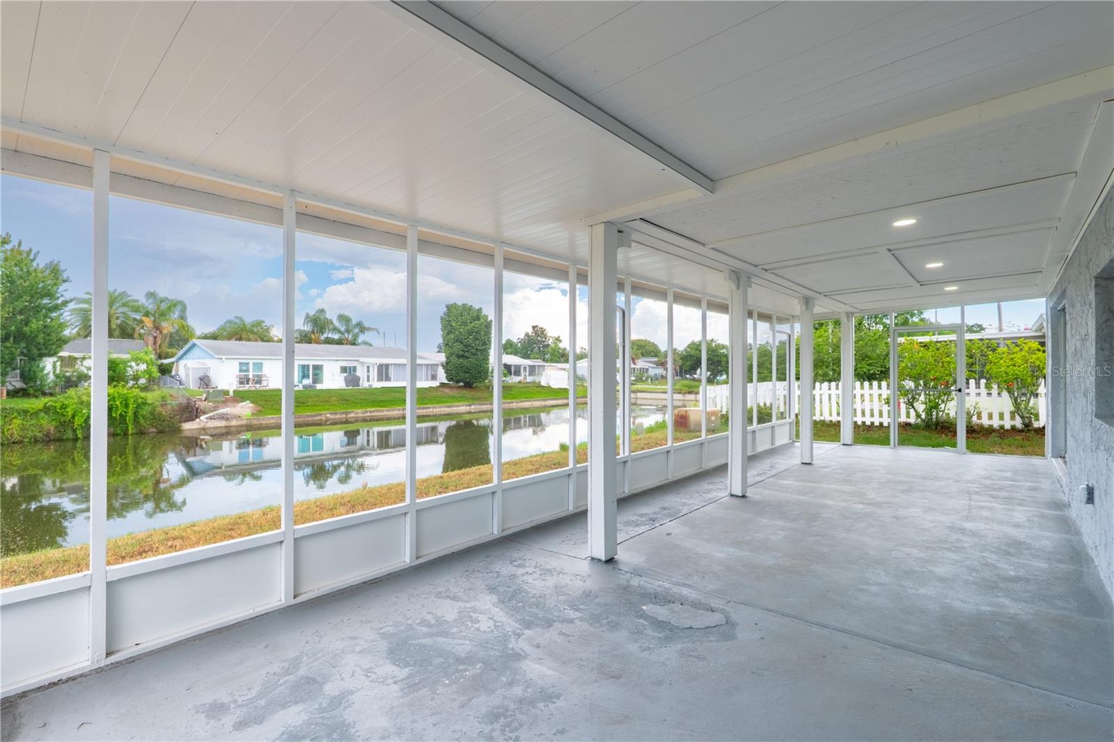 BEACON SQUARE - Residential