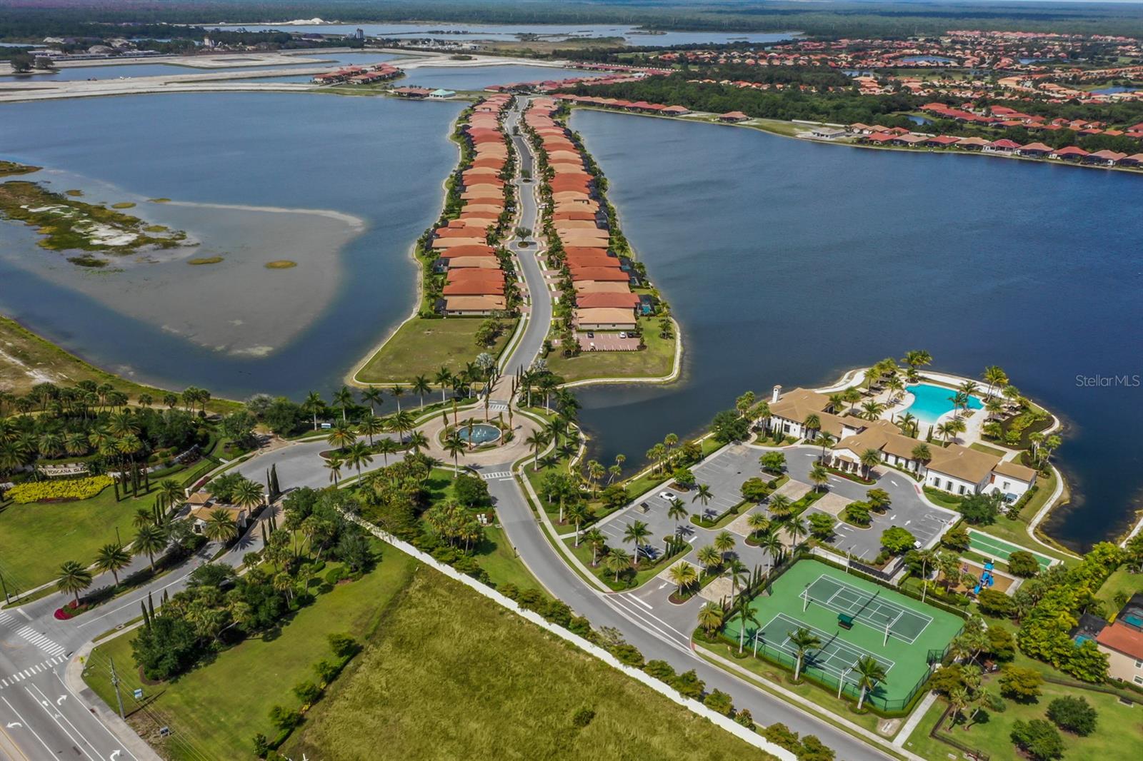 TOSCANA ISLES UN 1 - Residential