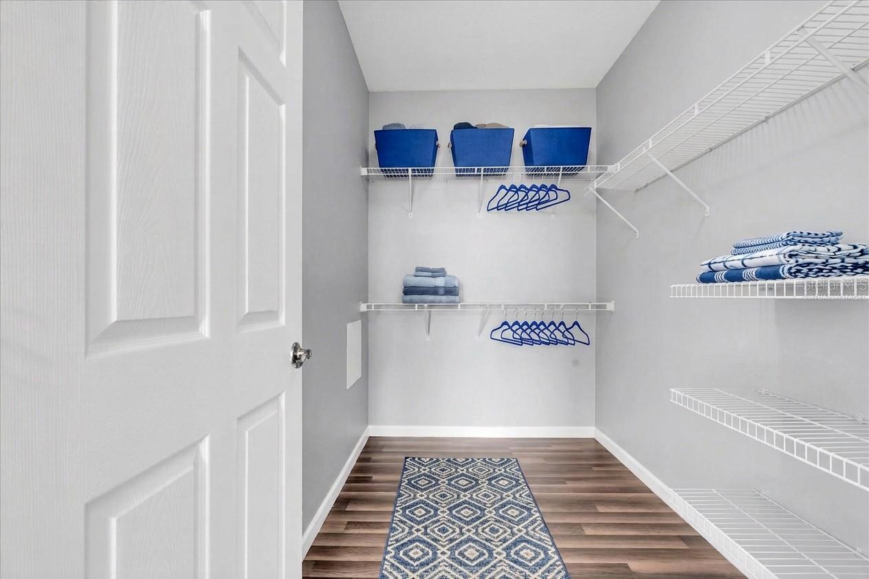 BEACHWAY CONDOS - Residential