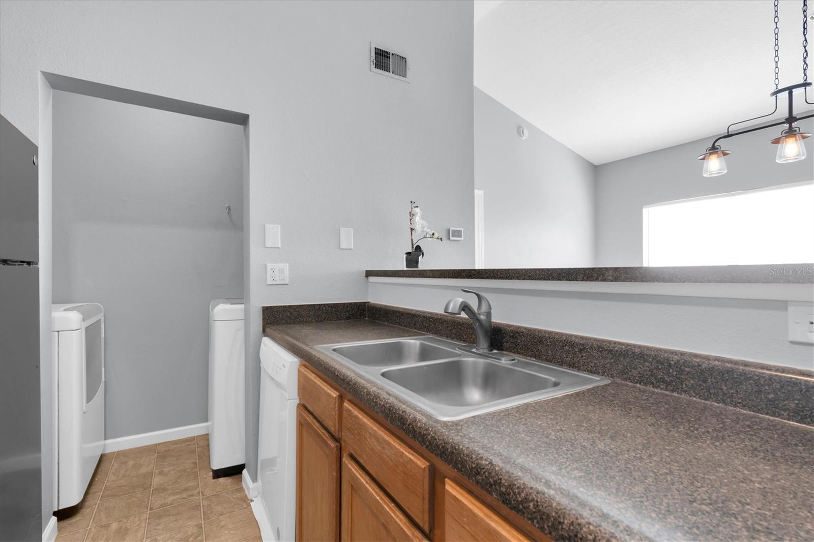 BEACHWAY CONDOS - Residential