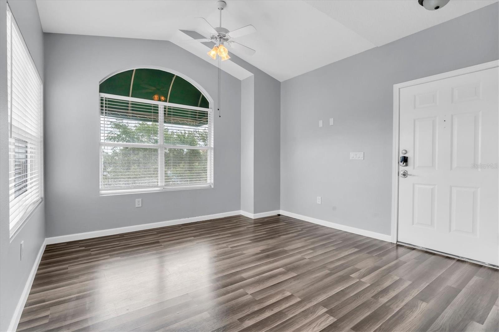 BEACHWAY CONDOS - Residential