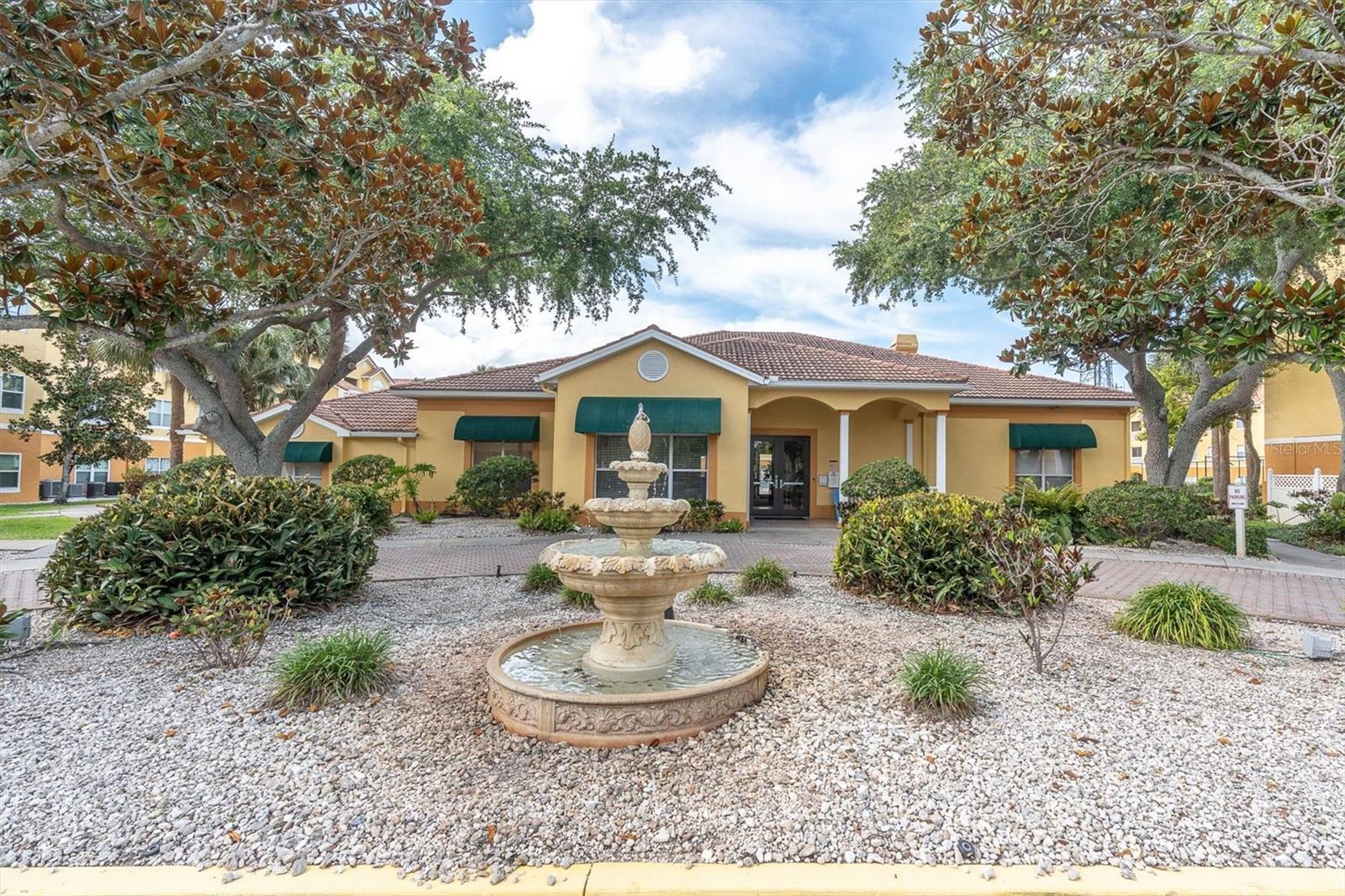 BEACHWAY CONDOS - Residential