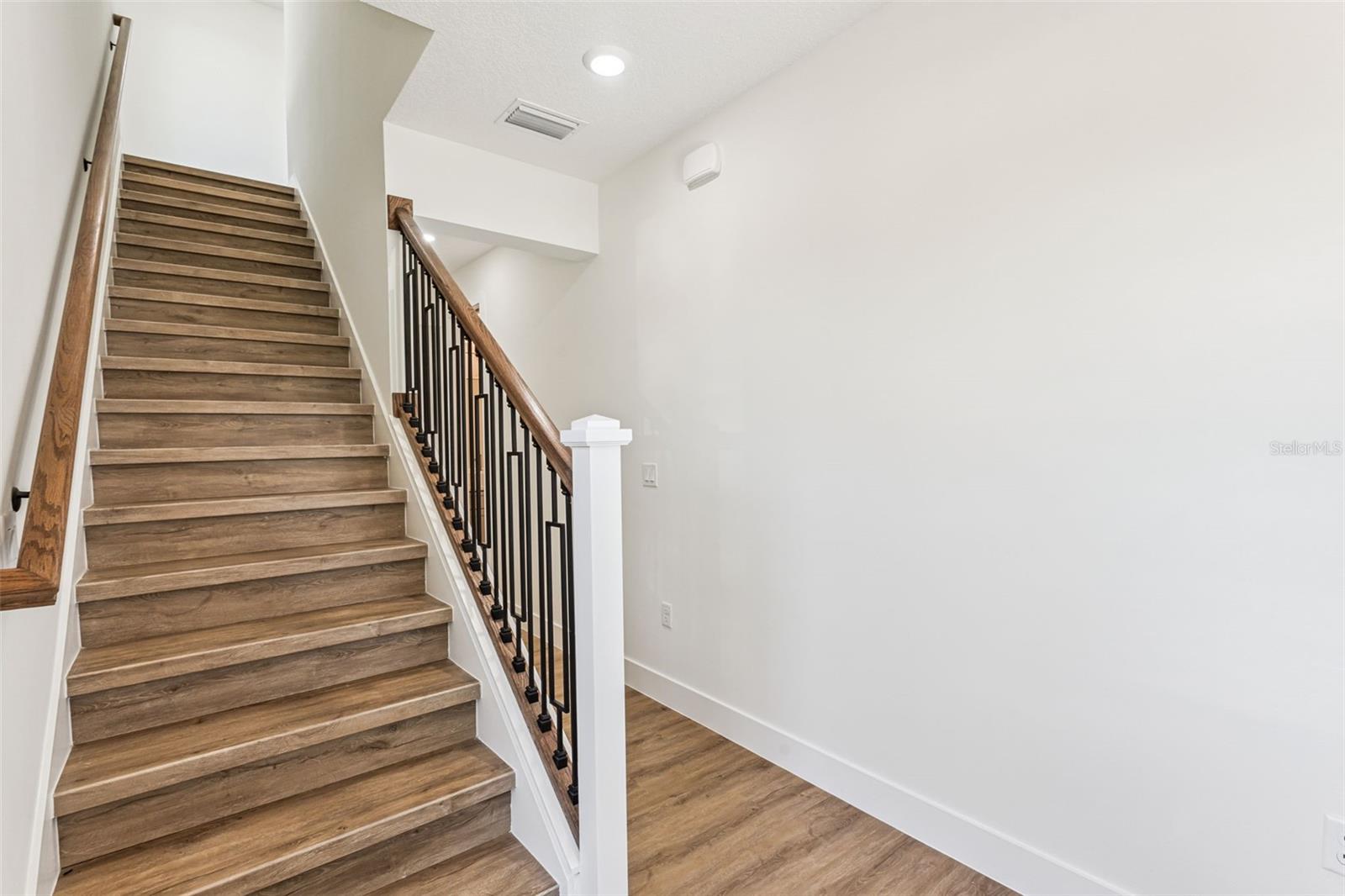 NELA ISLE - Residential