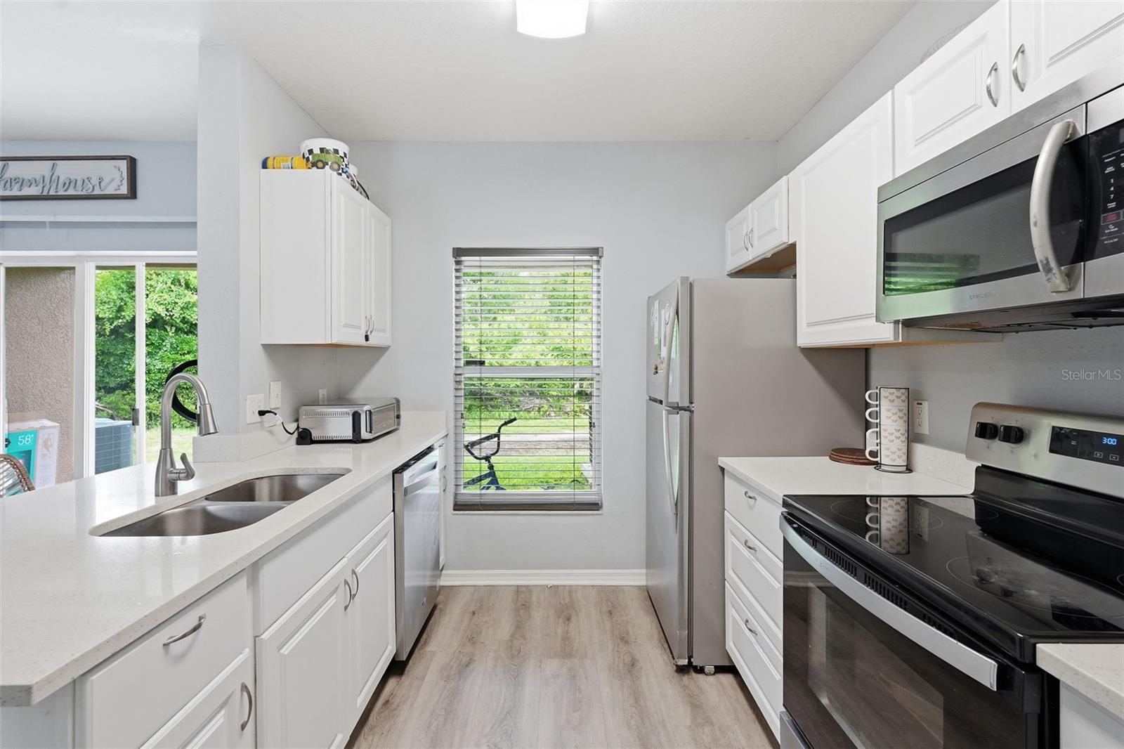 MEADOW POINTE PRCL 16 UNIT 3A - Residential Lease
