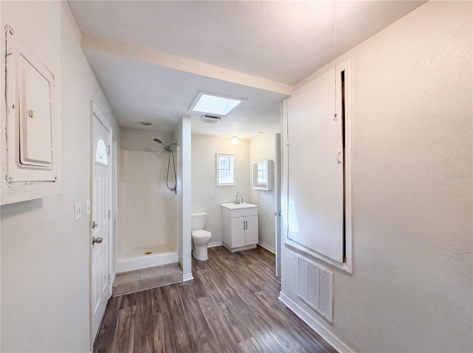 LEESBURG WHISPERING PINES - Residential