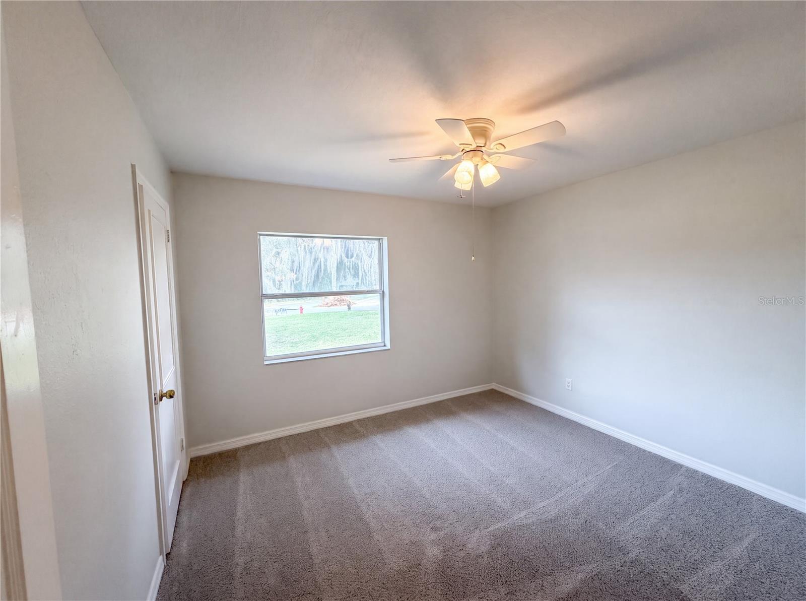 LEESBURG WHISPERING PINES - Residential