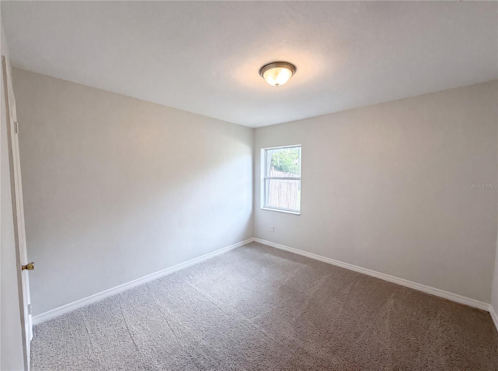 LEESBURG WHISPERING PINES - Residential