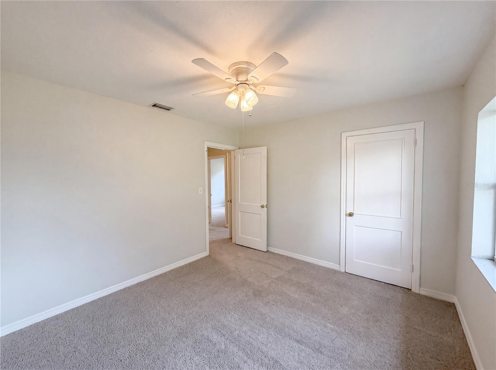 LEESBURG WHISPERING PINES - Residential