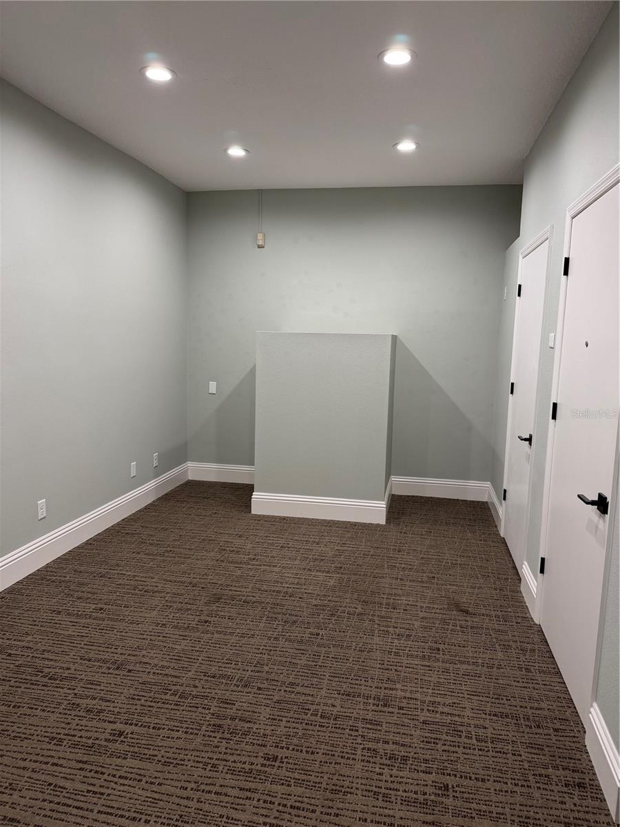 ARTESIA SUB - Commercial Lease