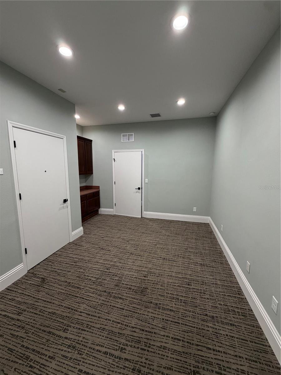ARTESIA SUB - Commercial Lease