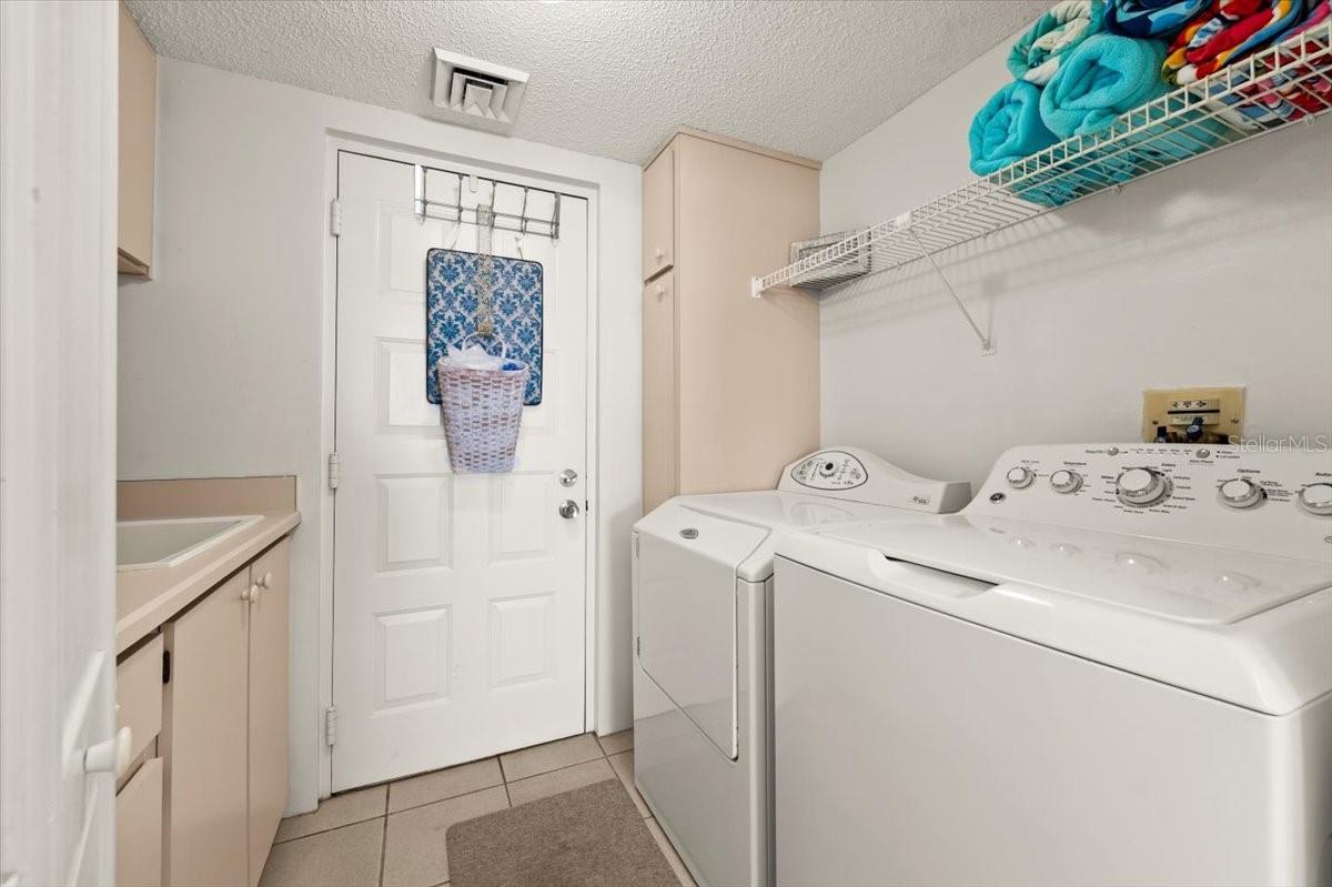 ALIKI ATRIUM CONDO - Residential