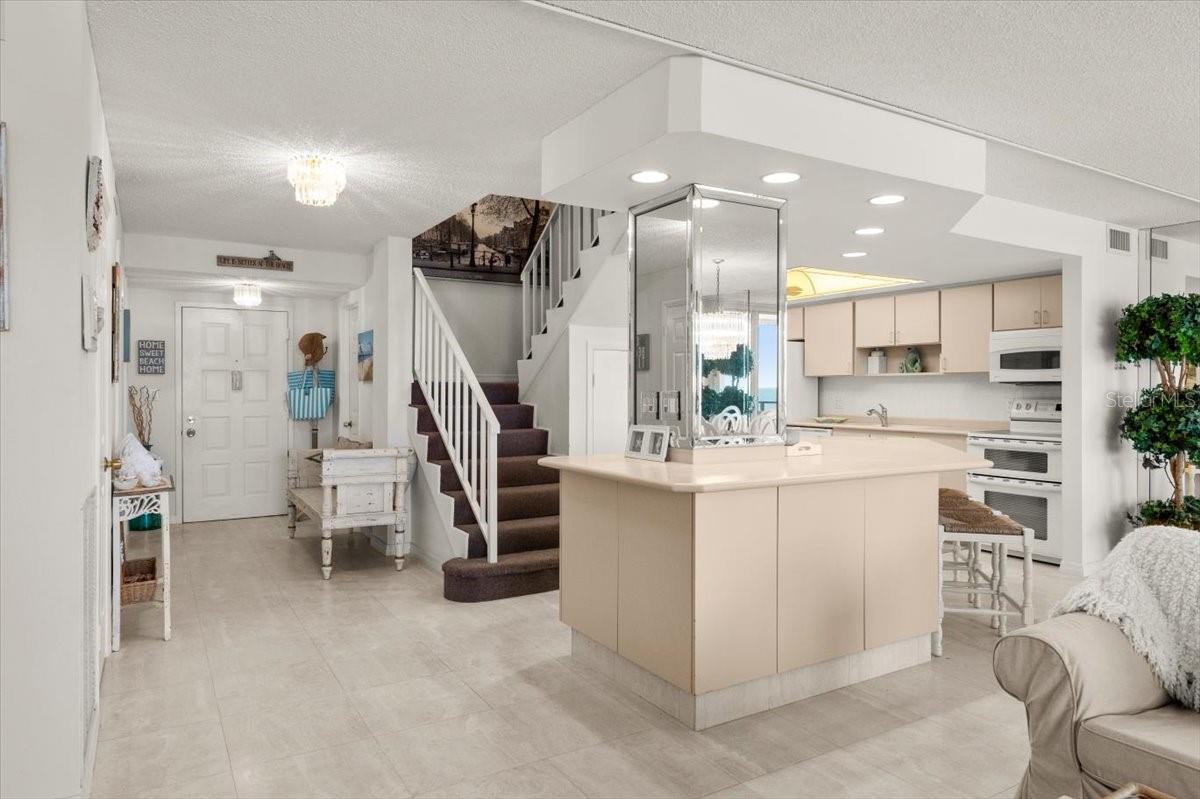 ALIKI ATRIUM CONDO - Residential