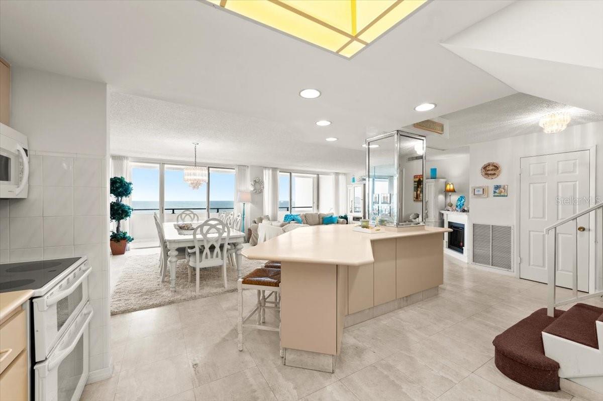 ALIKI ATRIUM CONDO - Residential