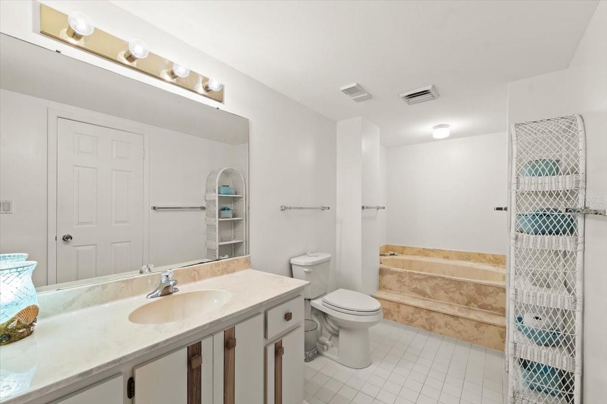 ALIKI ATRIUM CONDO - Residential
