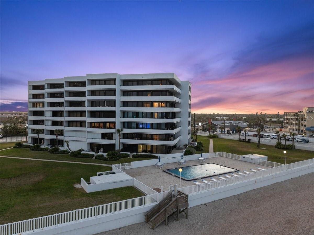 ALIKI ATRIUM CONDO - Residential