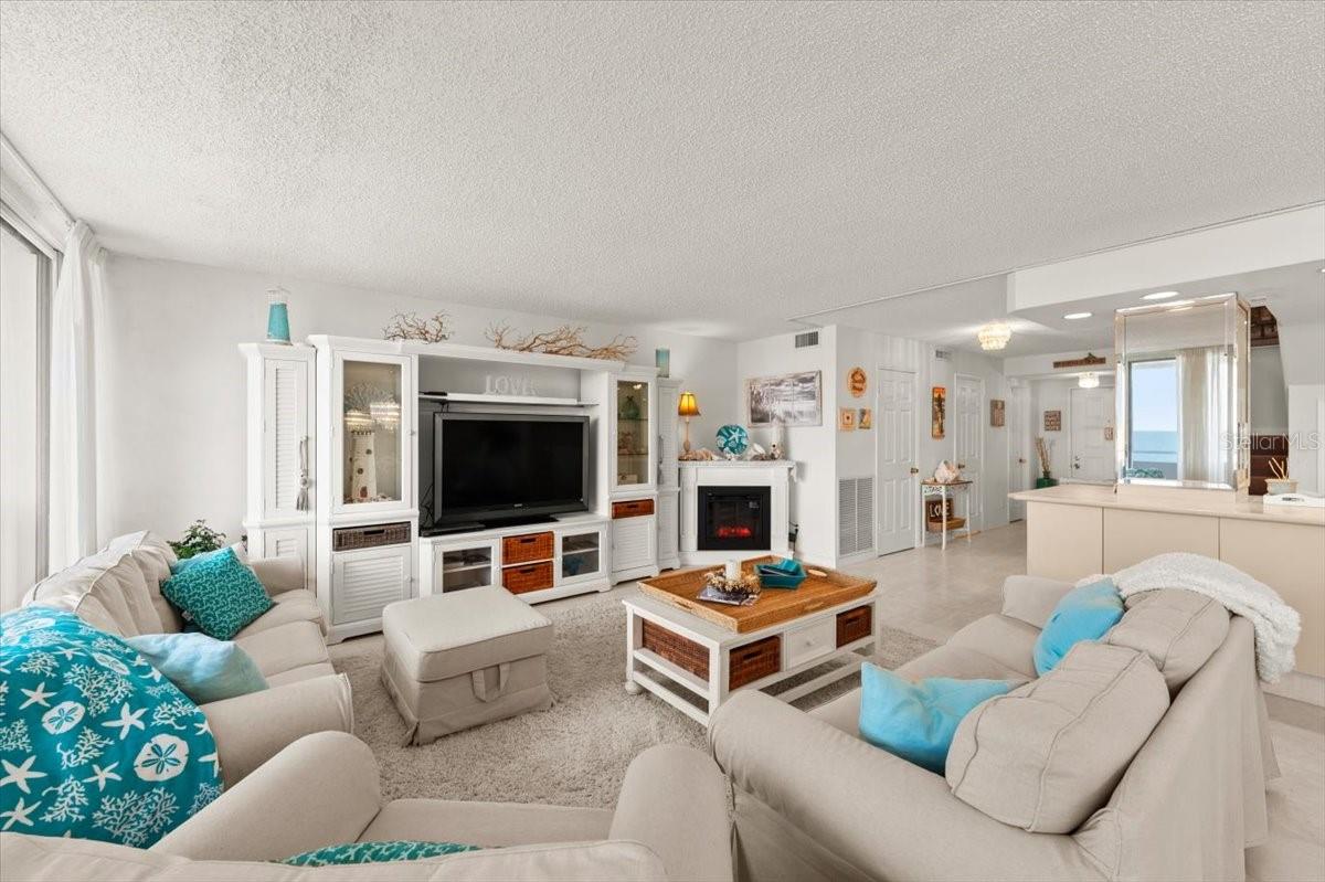 ALIKI ATRIUM CONDO - Residential