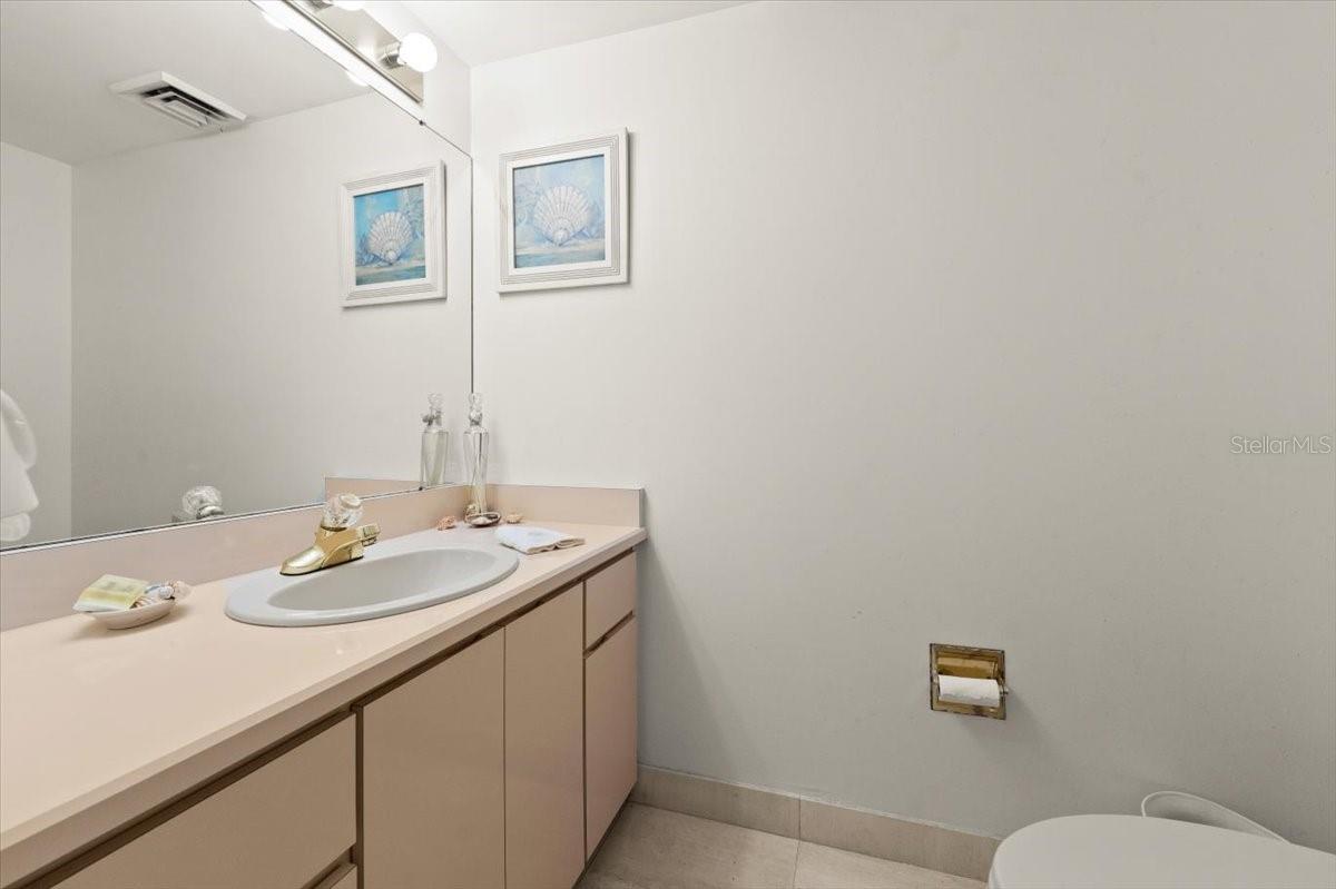 ALIKI ATRIUM CONDO - Residential