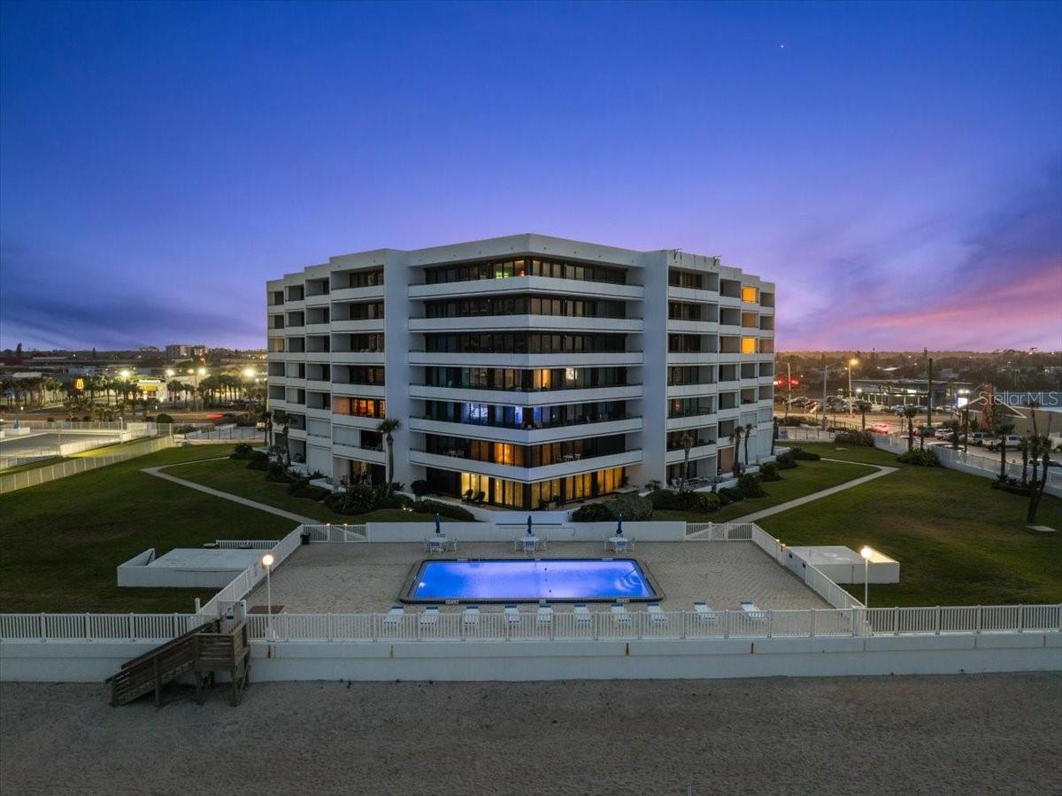 ALIKI ATRIUM CONDO - Residential