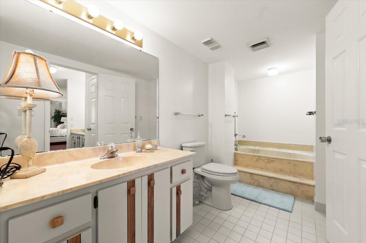 ALIKI ATRIUM CONDO - Residential