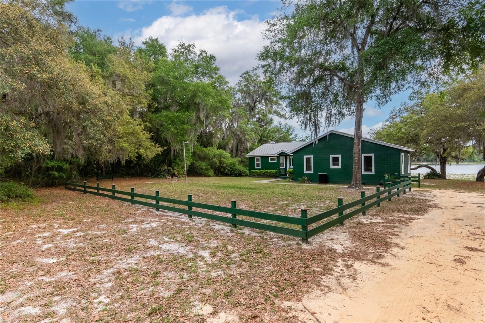 MILES KALE LAKE - Residential