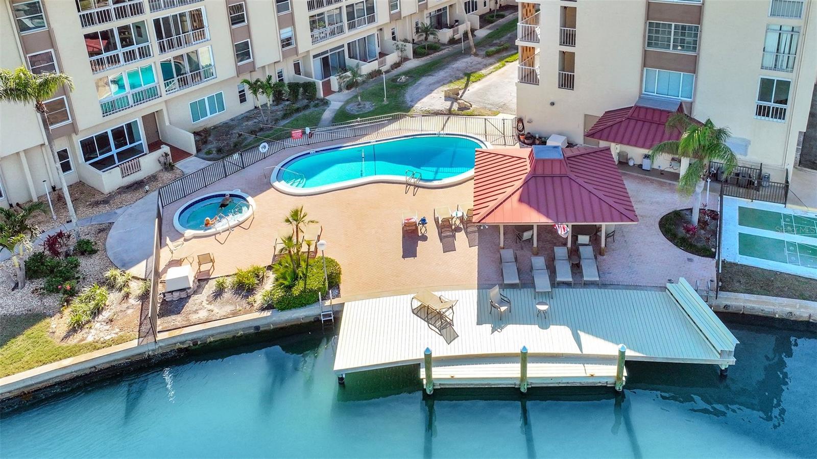 ISLANDER THE CONDO - Residential