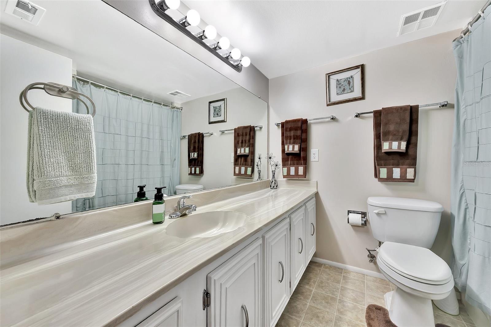 ISLANDER THE CONDO - Residential