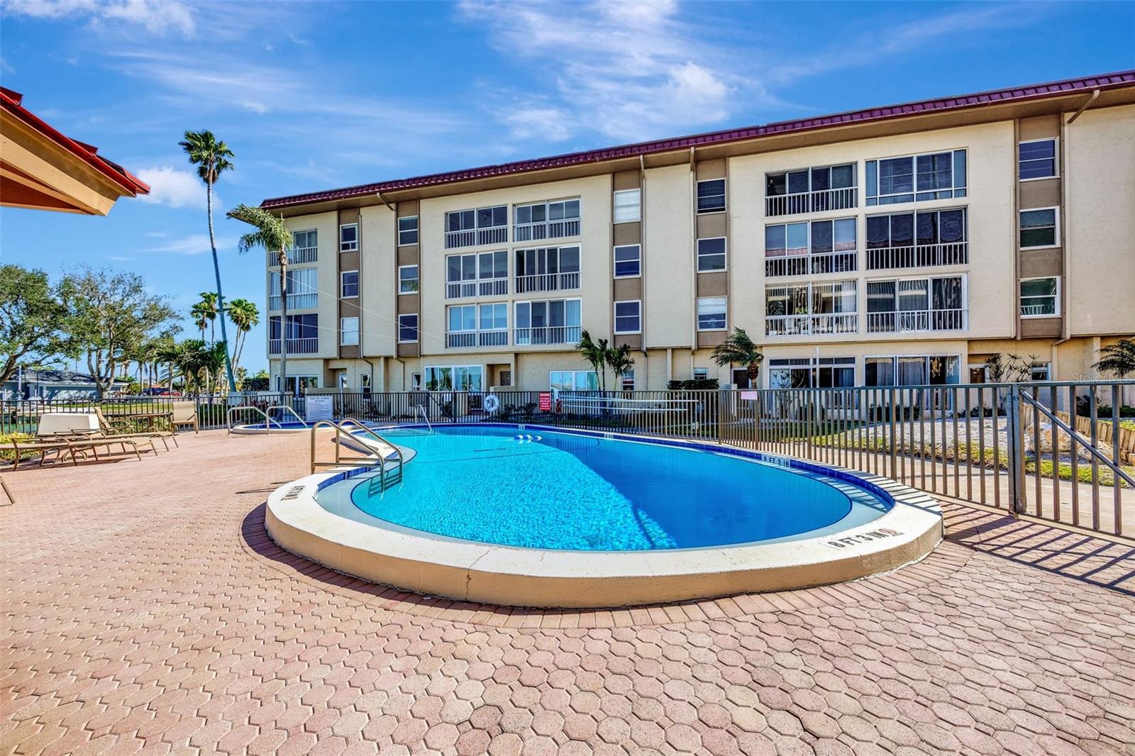 ISLANDER THE CONDO - Residential