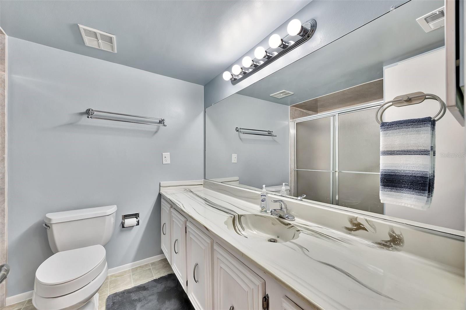 ISLANDER THE CONDO - Residential