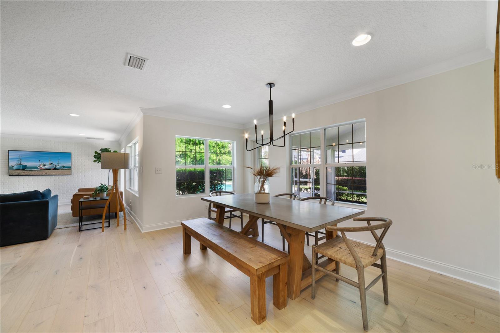 KINGS ROW - Residential