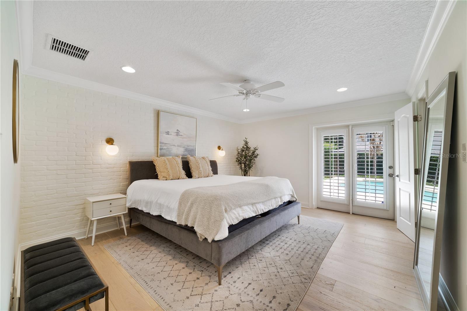 KINGS ROW - Residential