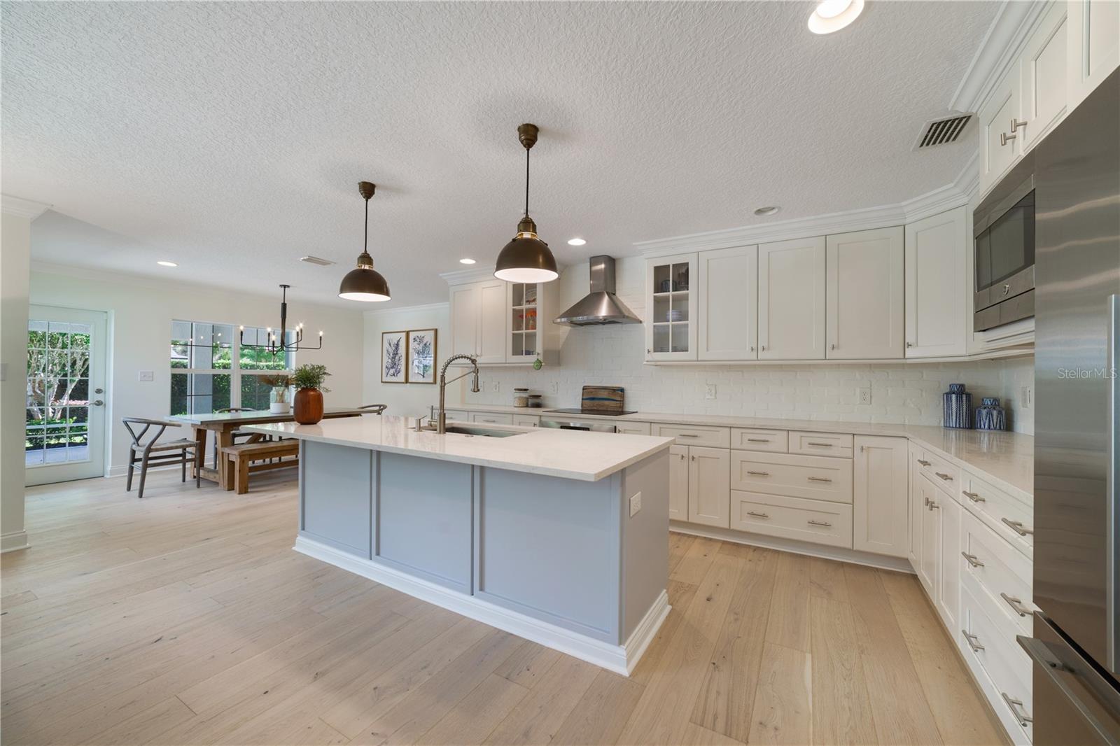 KINGS ROW - Residential