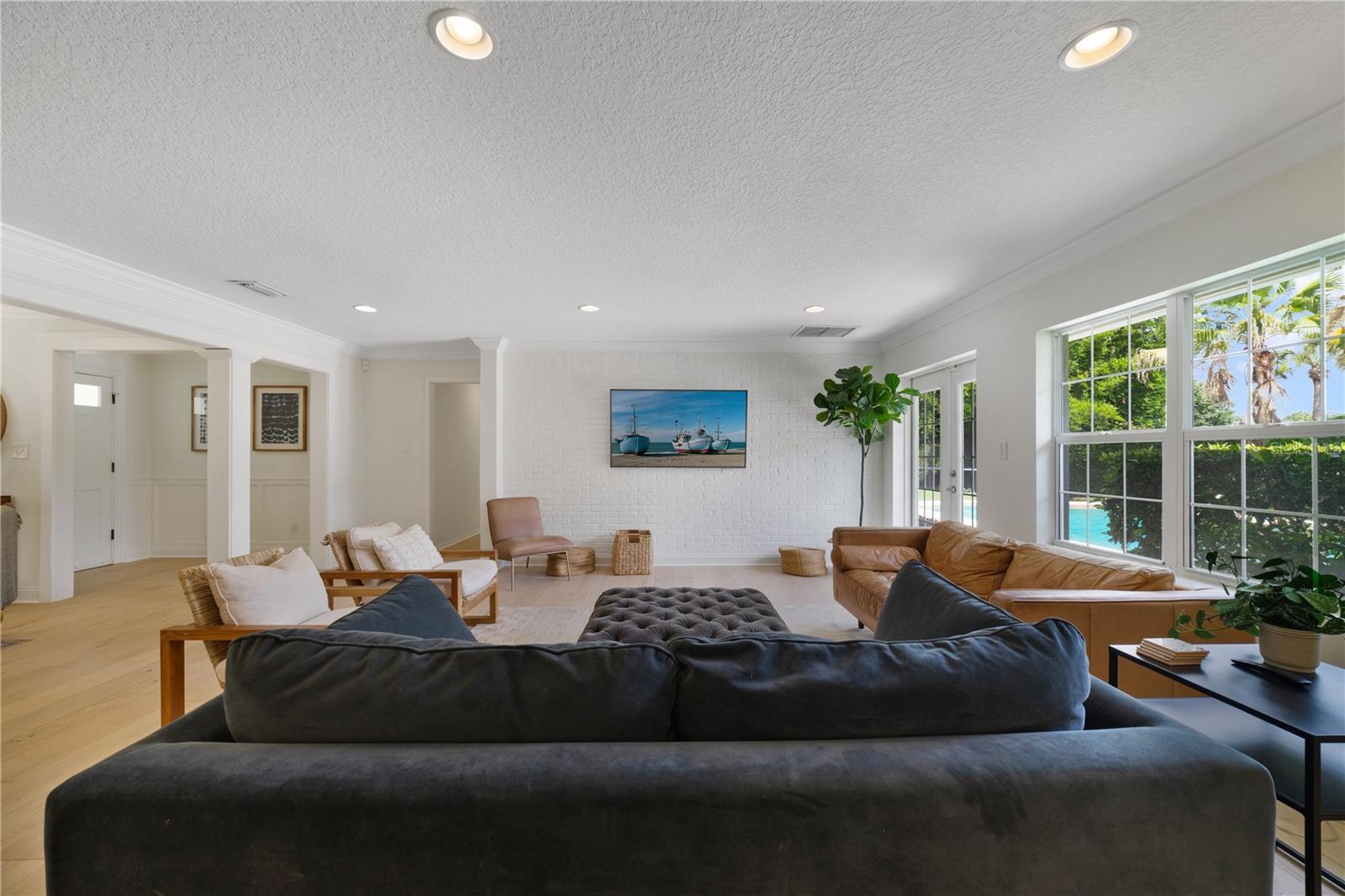 KINGS ROW - Residential