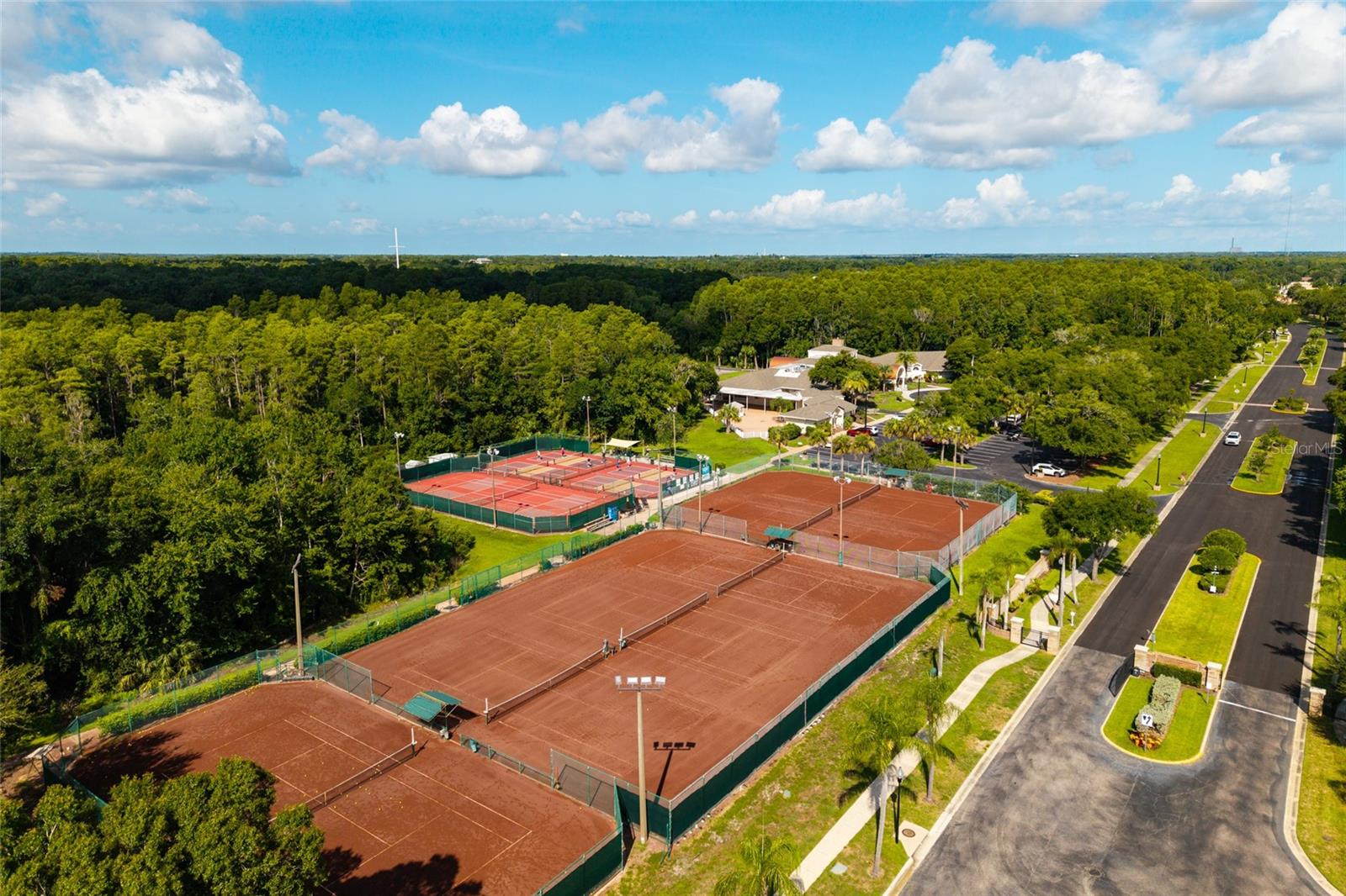 CRESCENT OAKS COUNTRY CLUB 3 - Residential