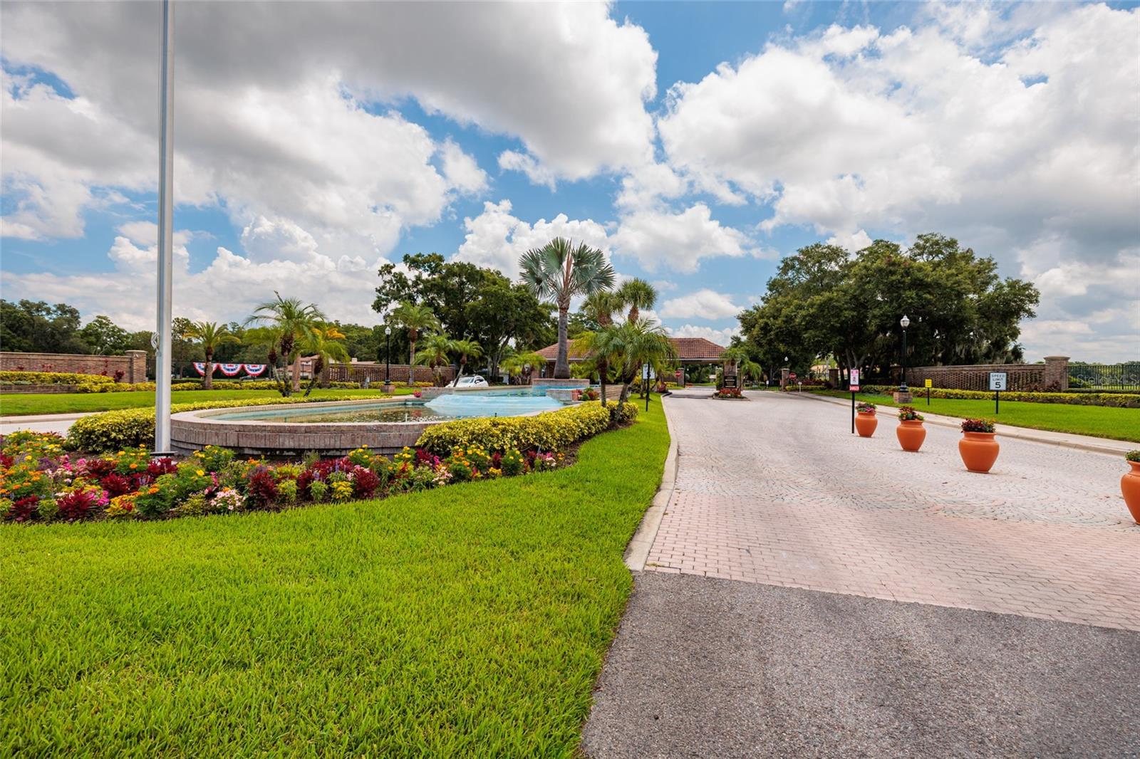 CRESCENT OAKS COUNTRY CLUB 3 - Residential