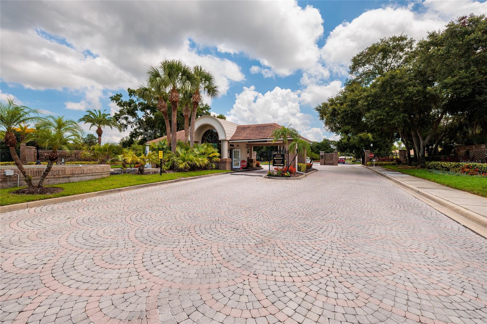 CRESCENT OAKS COUNTRY CLUB 3 - Residential