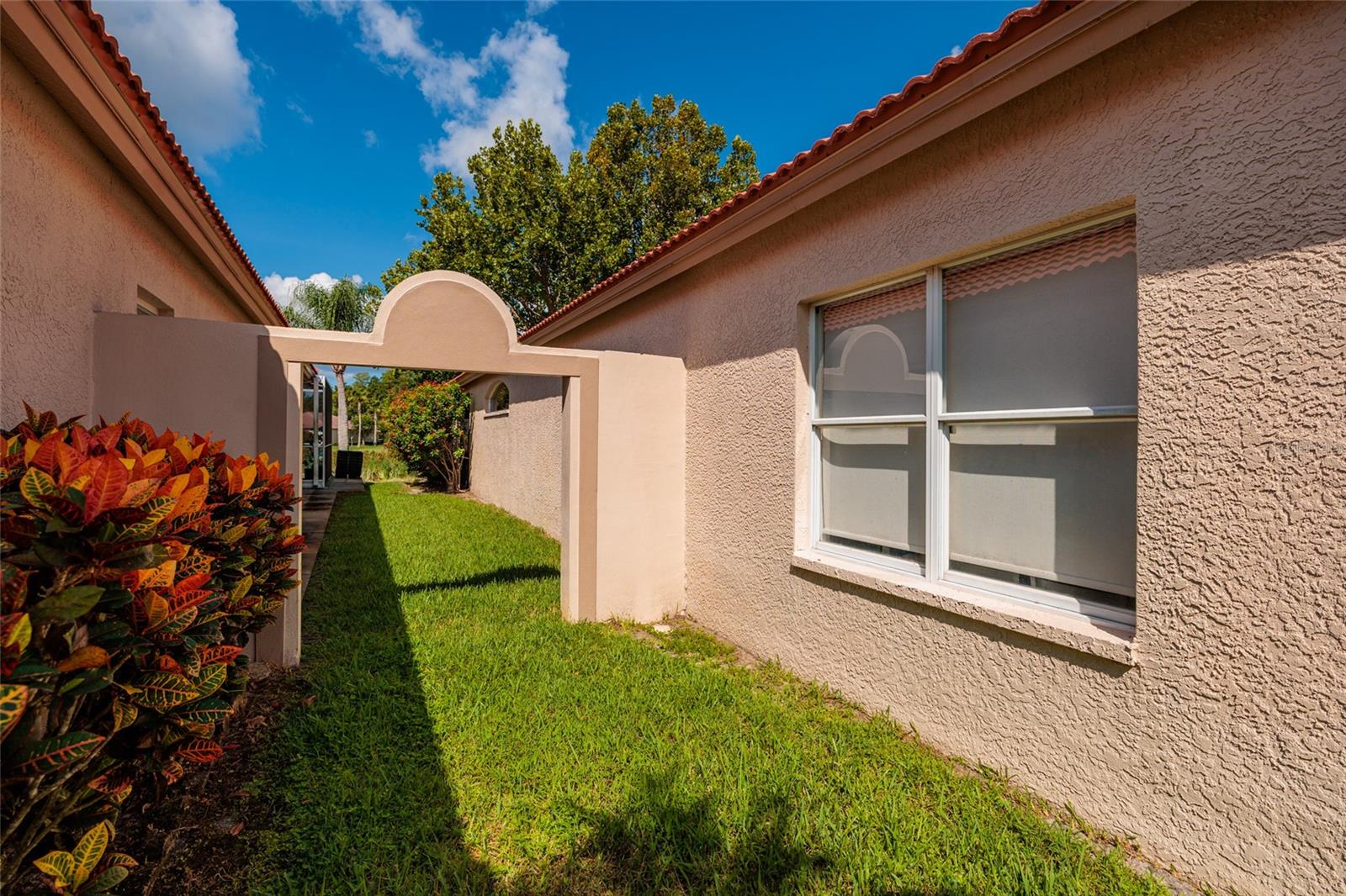CRESCENT OAKS COUNTRY CLUB 3 - Residential