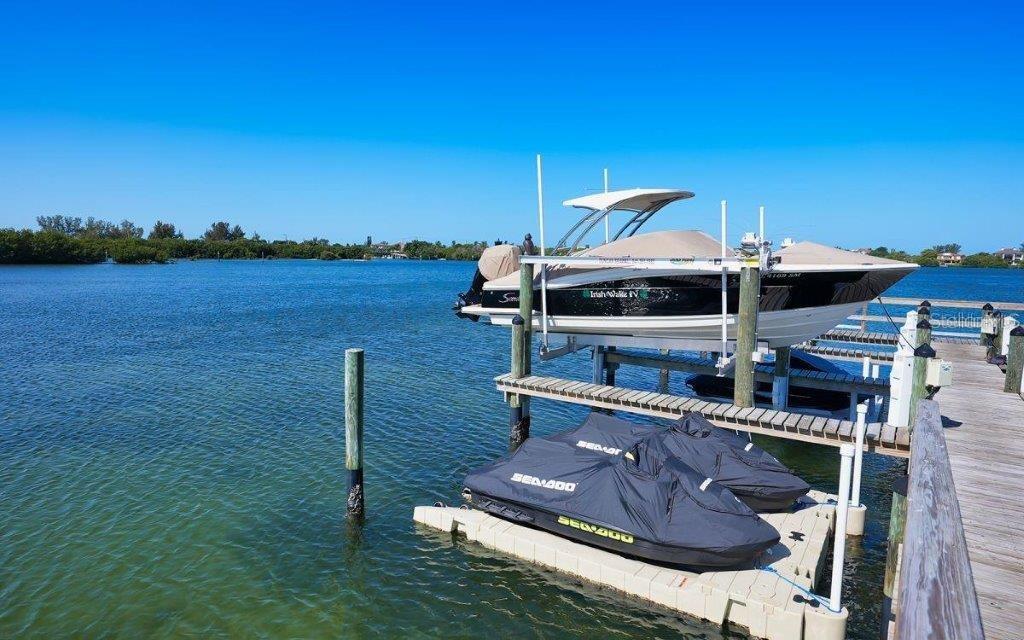 BAYSIDE - Residential