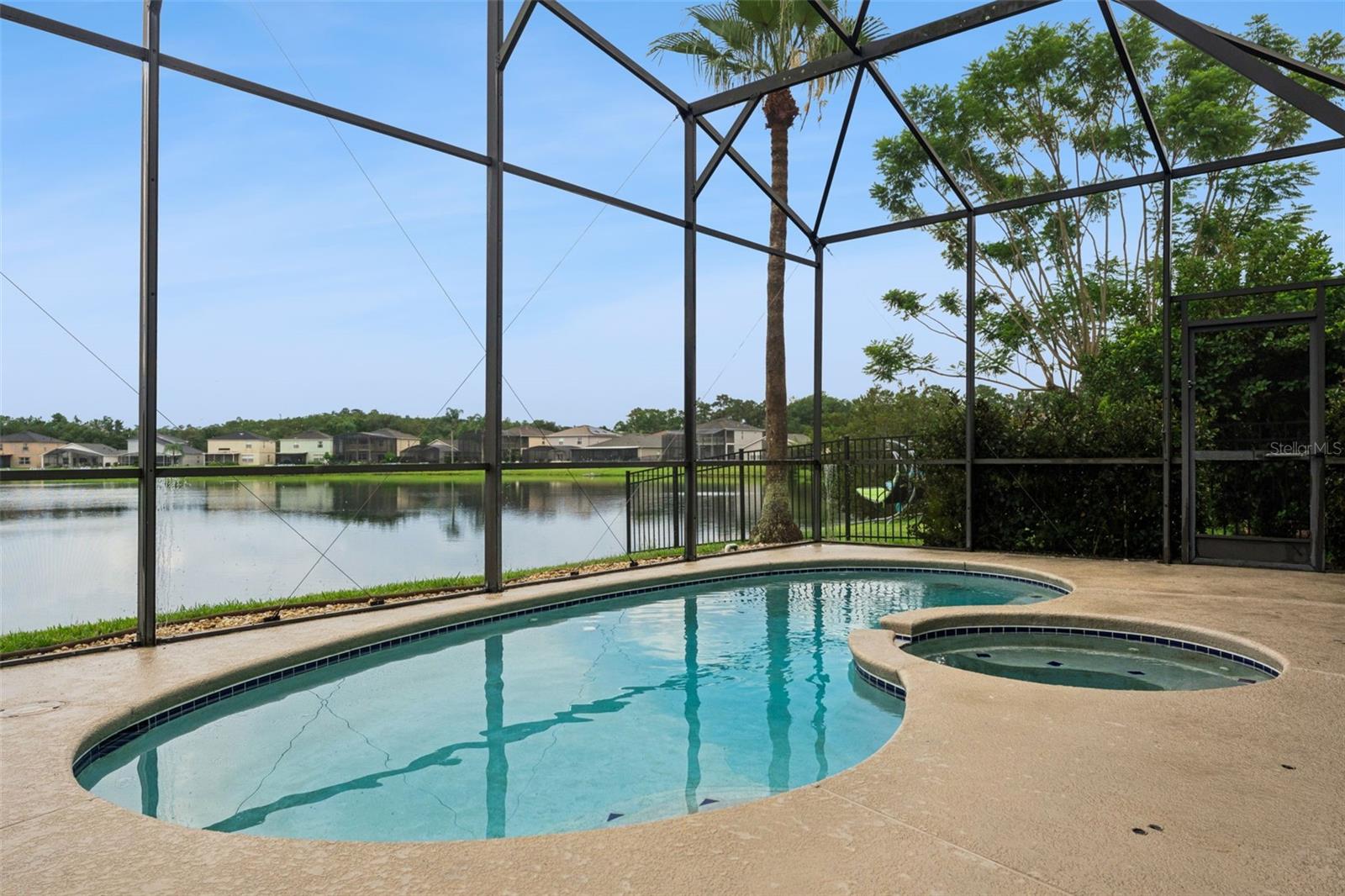 STONEYBROOK - Residential