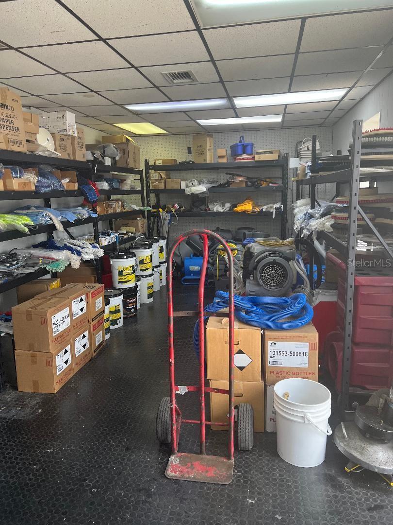 DREW PARK / PINECREST AREA - Commercial Sale