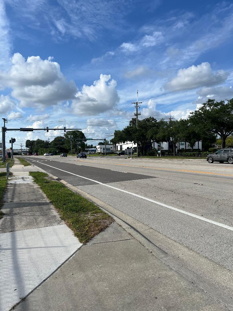 DREW PARK / PINECREST AREA - Commercial Sale