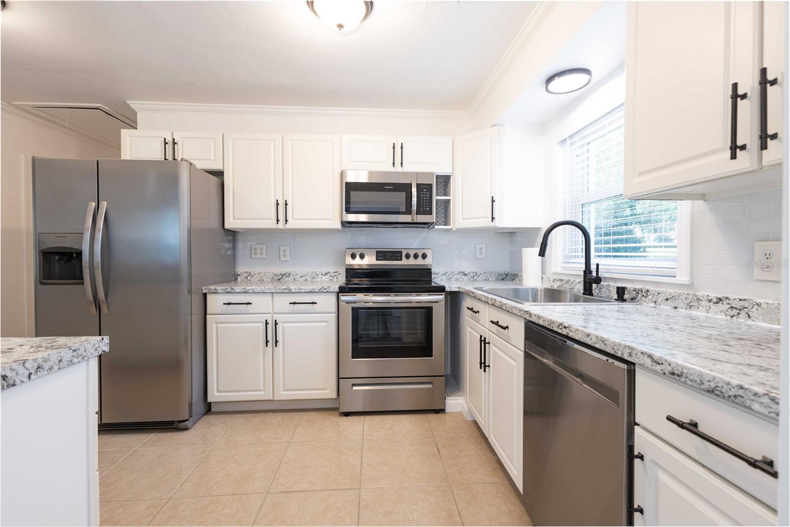 LITTLE LAKE WEIR - Residential Lease
