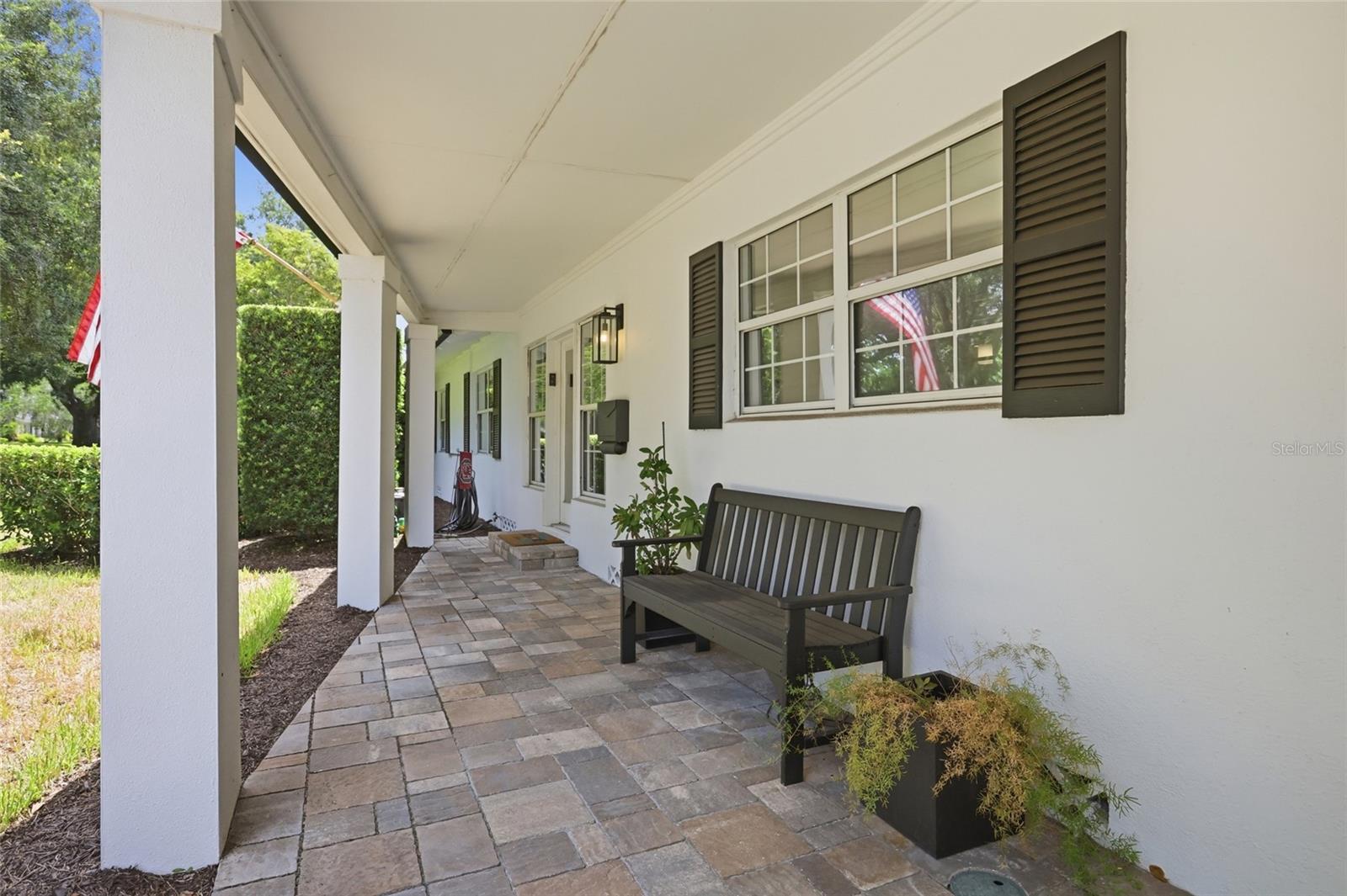 BEVERLY SHORES - Residential