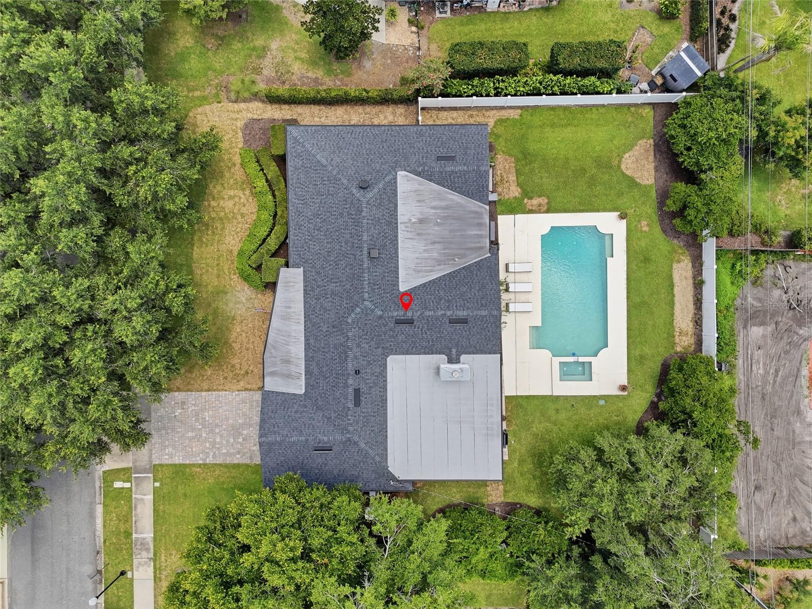 BEVERLY SHORES - Residential