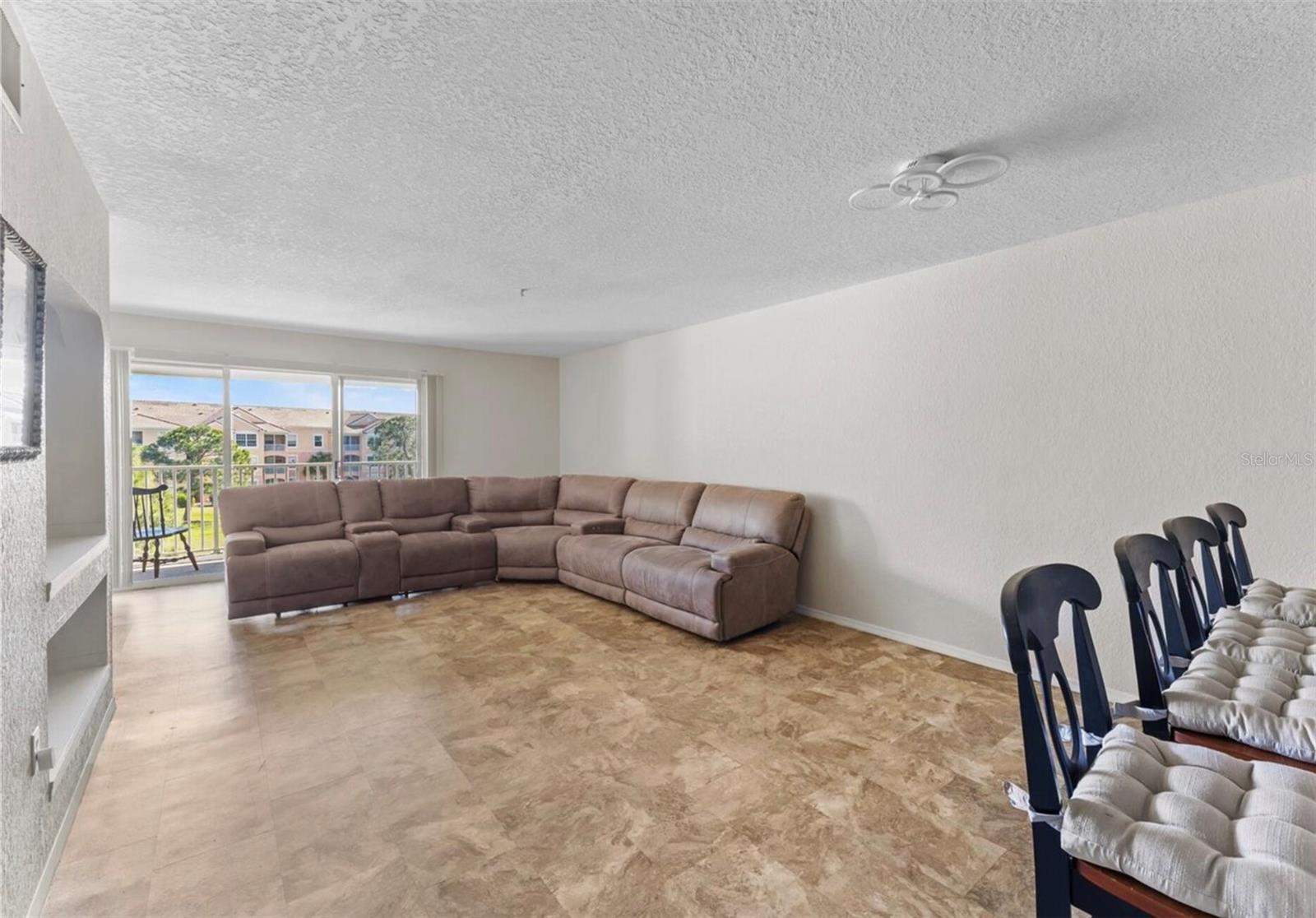 AUDUBON VILLAS AT HUNTERS CREEK CONDO - Residential