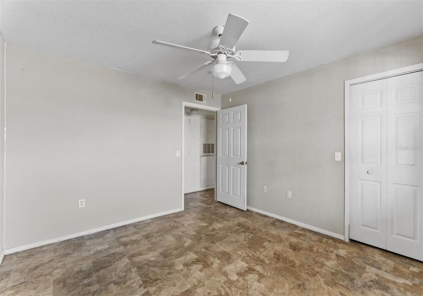 AUDUBON VILLAS AT HUNTERS CREEK CONDO - Residential