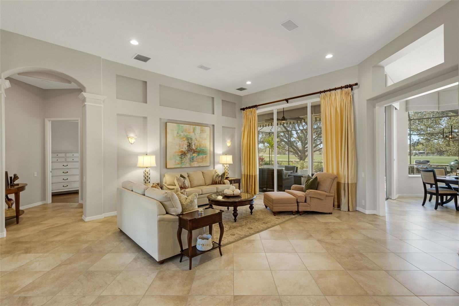 LAUREL OAK ESTATES SEC 01 - Residential