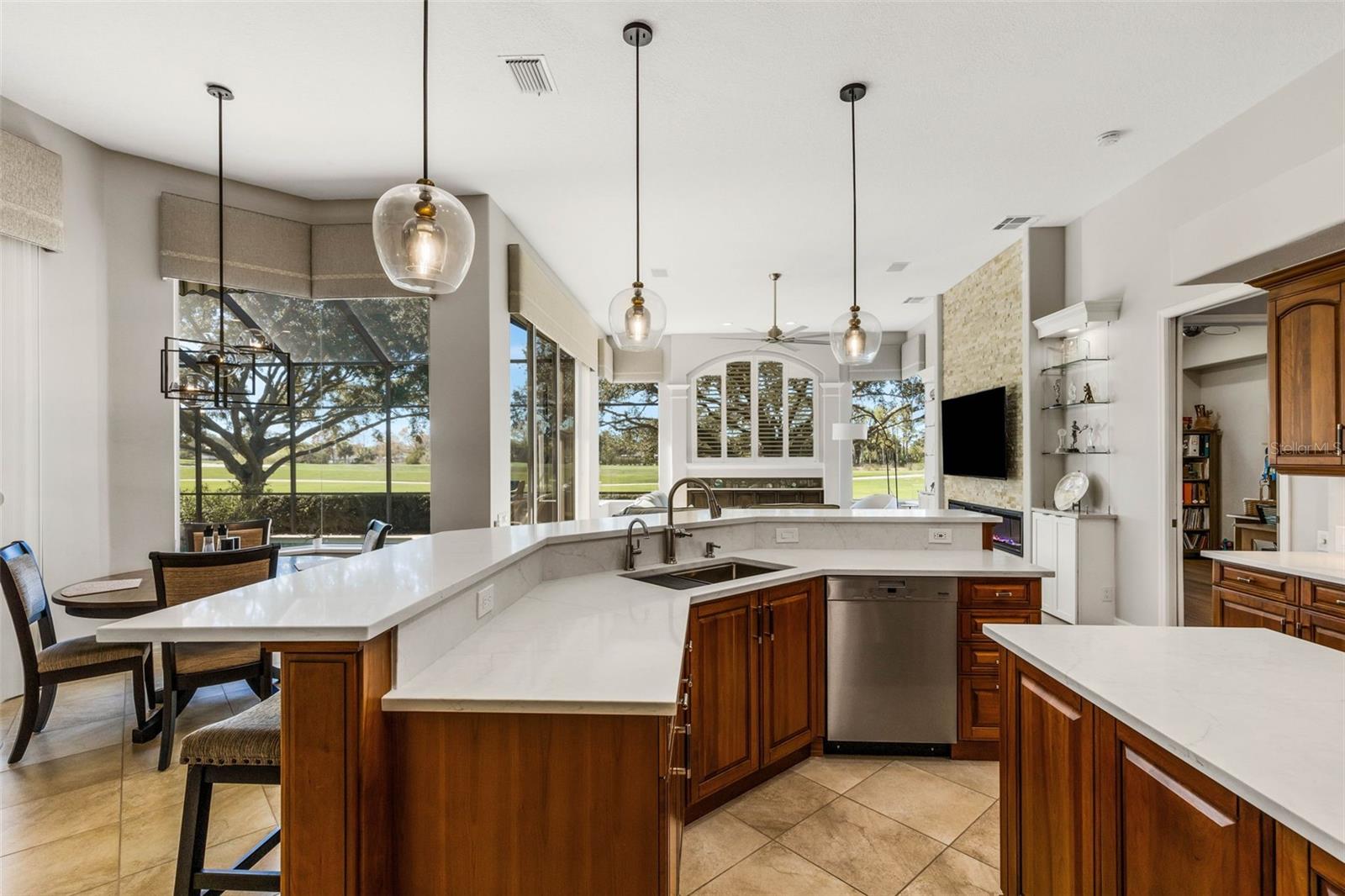 LAUREL OAK ESTATES SEC 01 - Residential
